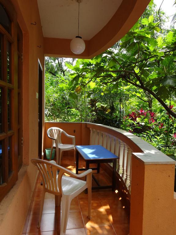 Pinto Guest House Candolim Szoba fotó