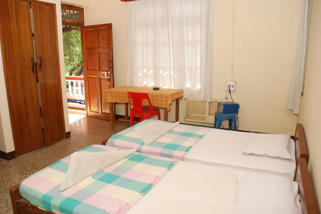 Pinto Guest House Candolim Szoba fotó
