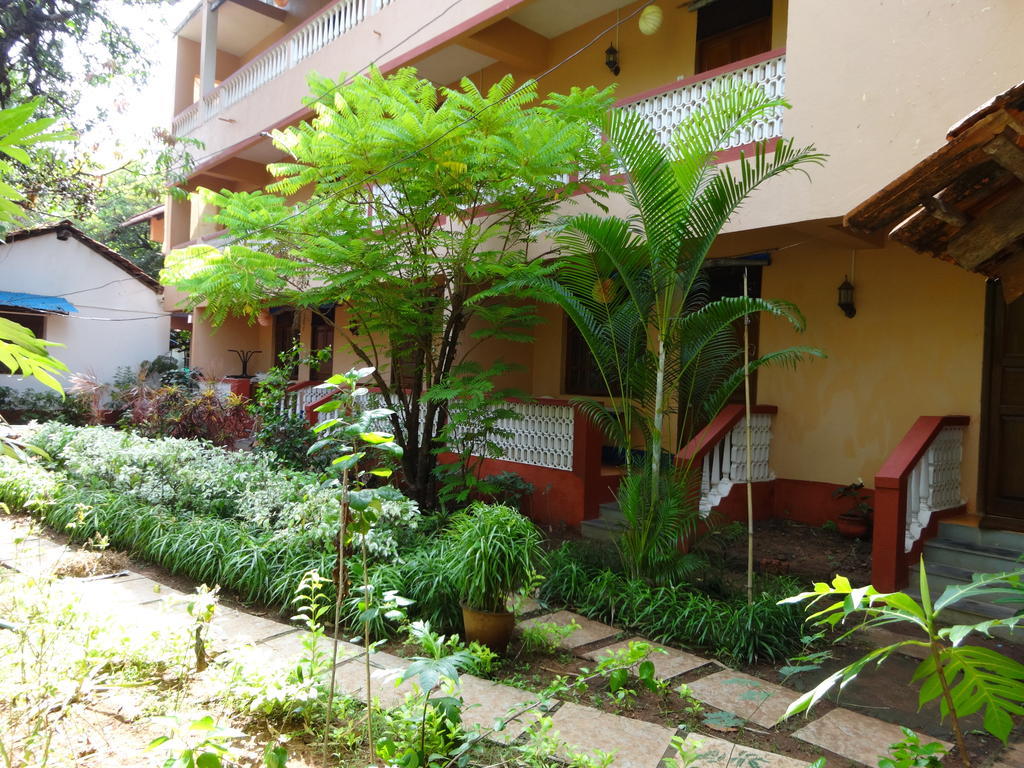 Pinto Guest House Candolim Kültér fotó